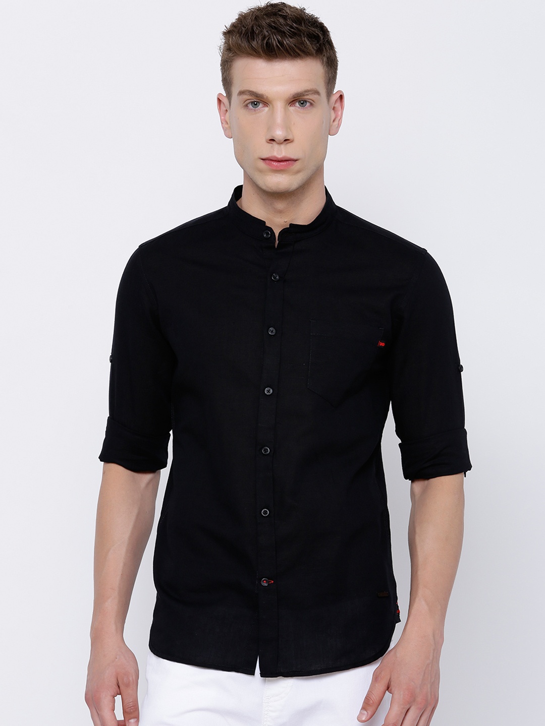 

LOCOMOTIVE Men Black Slim Fit Solid Casual Shirt