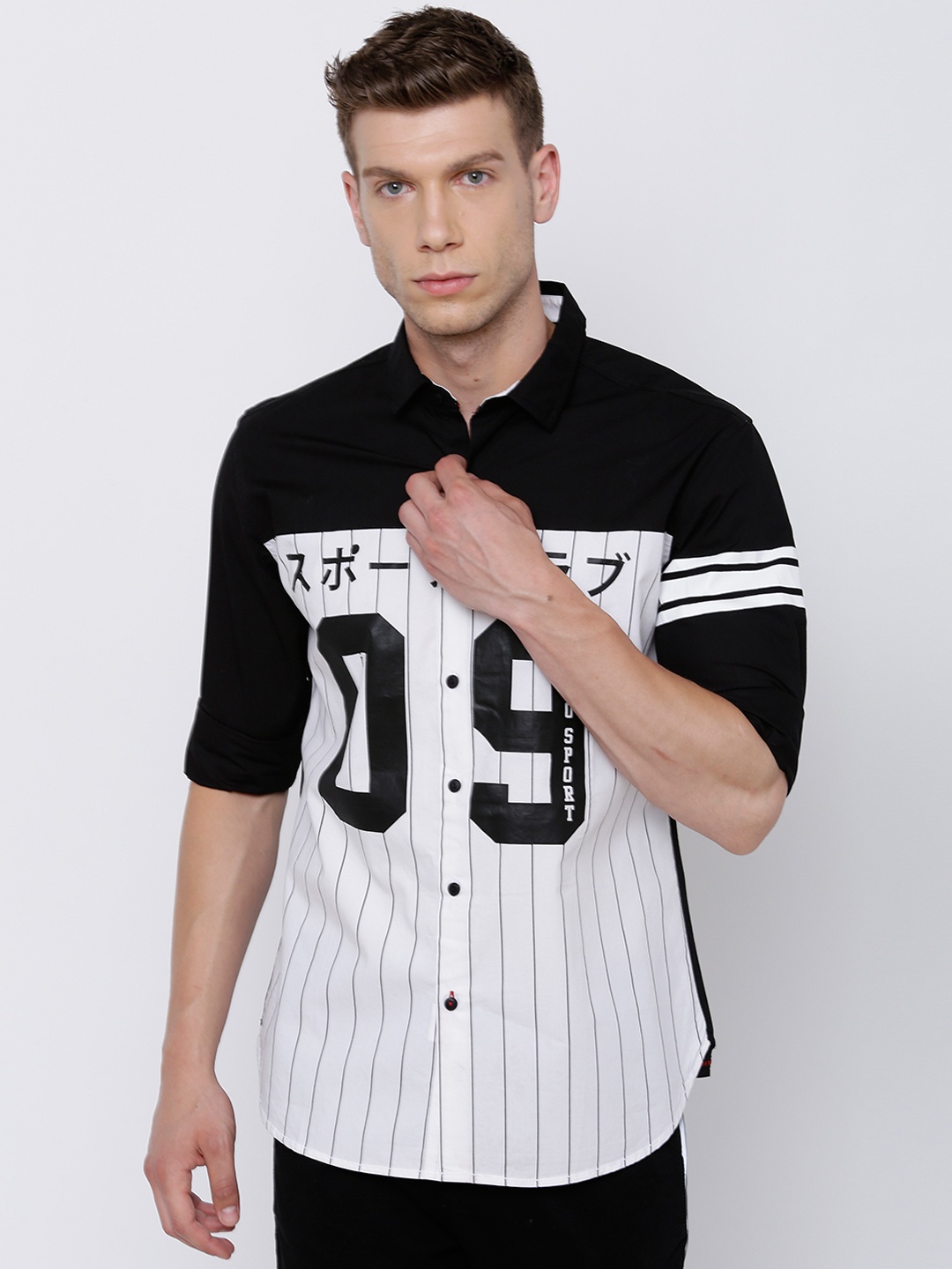

LOCOMOTIVE Men Black & White Slim Fit Printed Casual Shirt