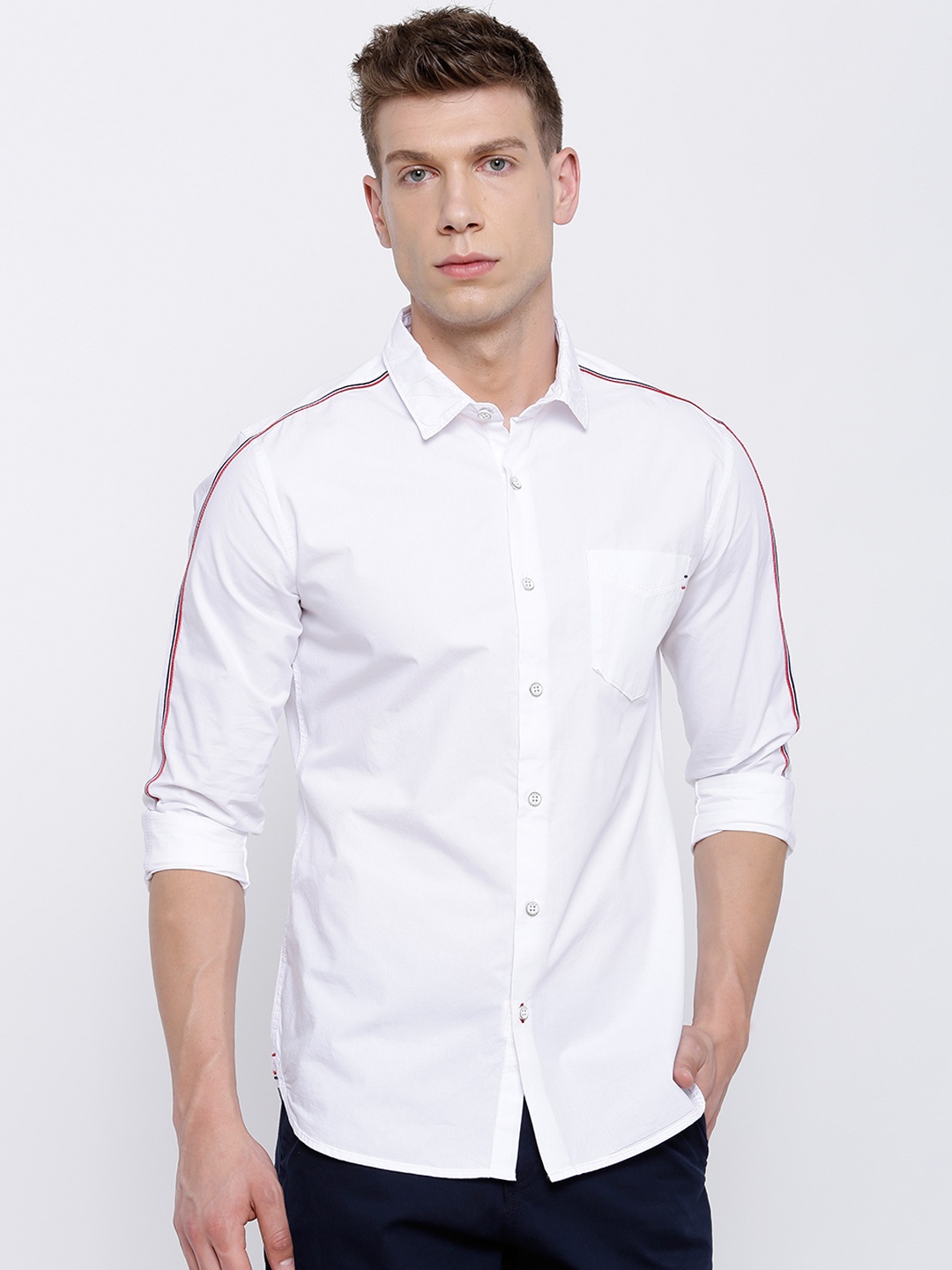 

LOCOMOTIVE Men White Slim Fit Casual Shirt