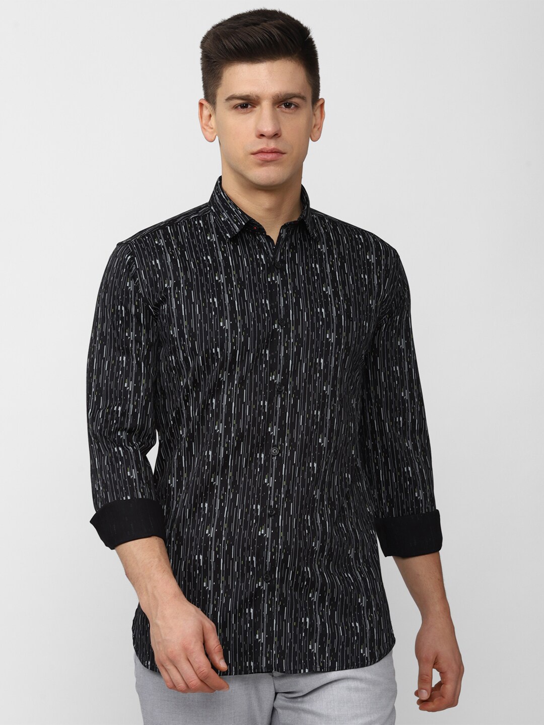 

V Dot Men Black Slim Fit Printed Casual Shirt