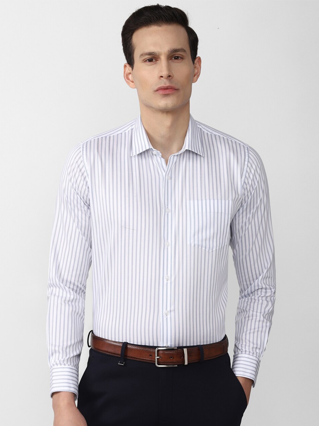 

Van Heusen Men White Slim Fit Striped Casual Shirt