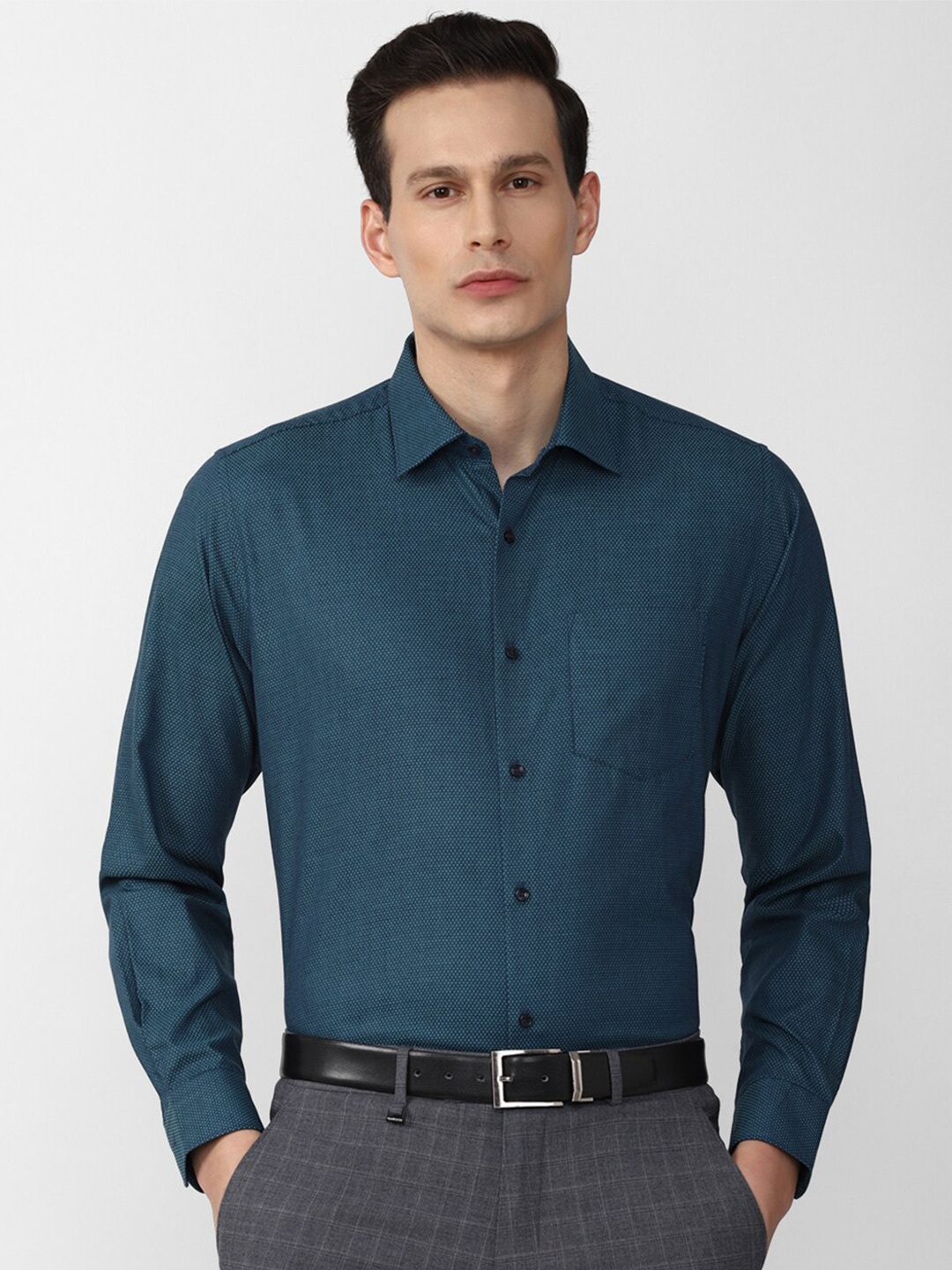 

Van Heusen Men Blue Formal Cotton Long Sleeves Spread Collar Shirt