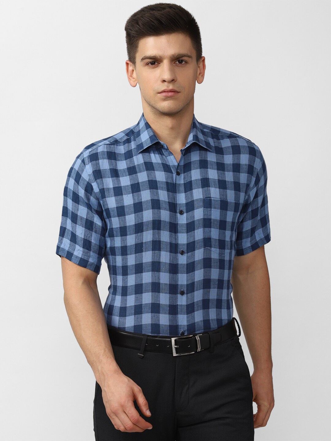 

Van Heusen Men Blue Buffalo Checks Checked Formal Shirt