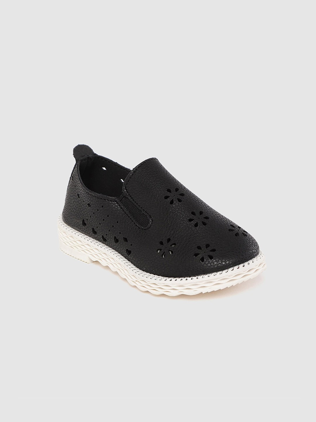 

Lil Lollipop Girls Black Slip-On Sneakers