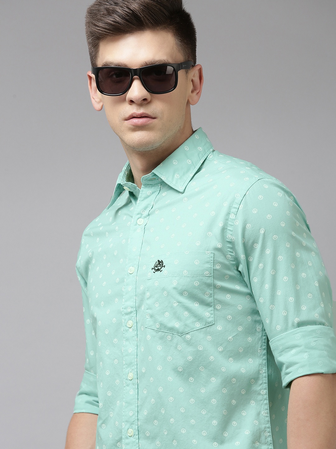 

U S Polo Assn Men Green & White Tailored Fit Printed Pure Cotton Casual Shirt