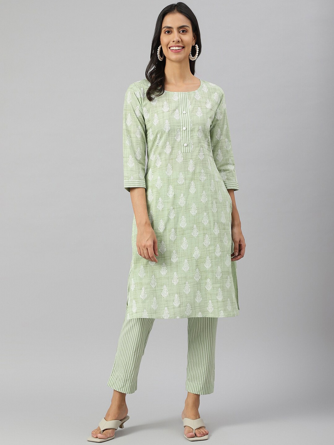 

METRO-FASHION Women Green Ethnic Motifs Printed Pure Cotton Kurta with Trousers