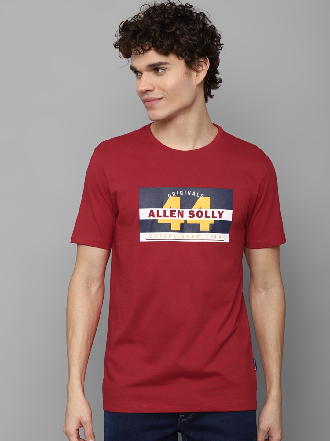 

Allen Solly Men Maroon Brand Logo Printed Slim Fit T-shirt