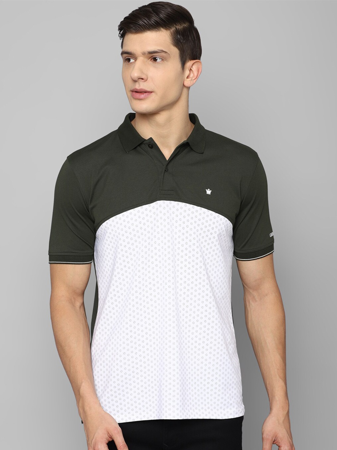 

Louis Philippe Men White & Black Colourblocked Polo Collar T-shirt