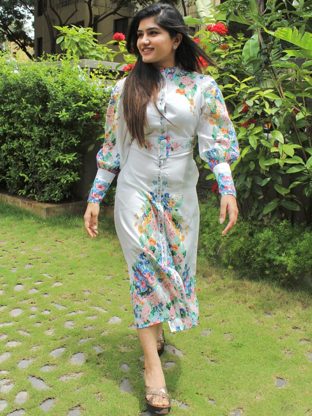 

AUTUMN LANE White Floral Printed Midi Dress