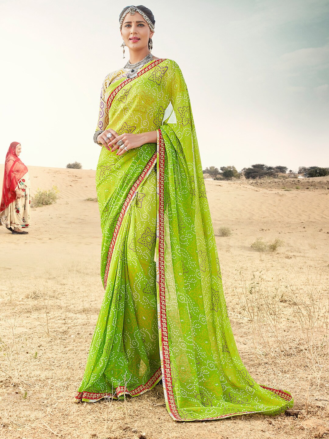 

Shaily Women Green & White Bandhani Pure Chiffon Bandhani Saree