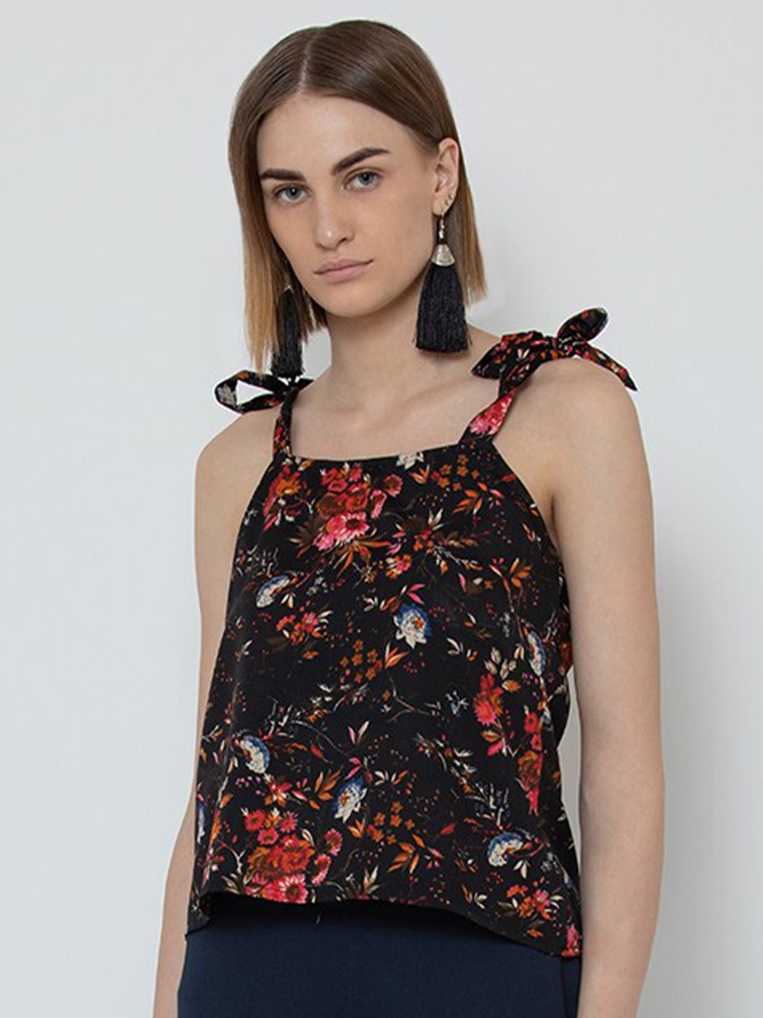 

DODO & MOA Black Floral Print Top