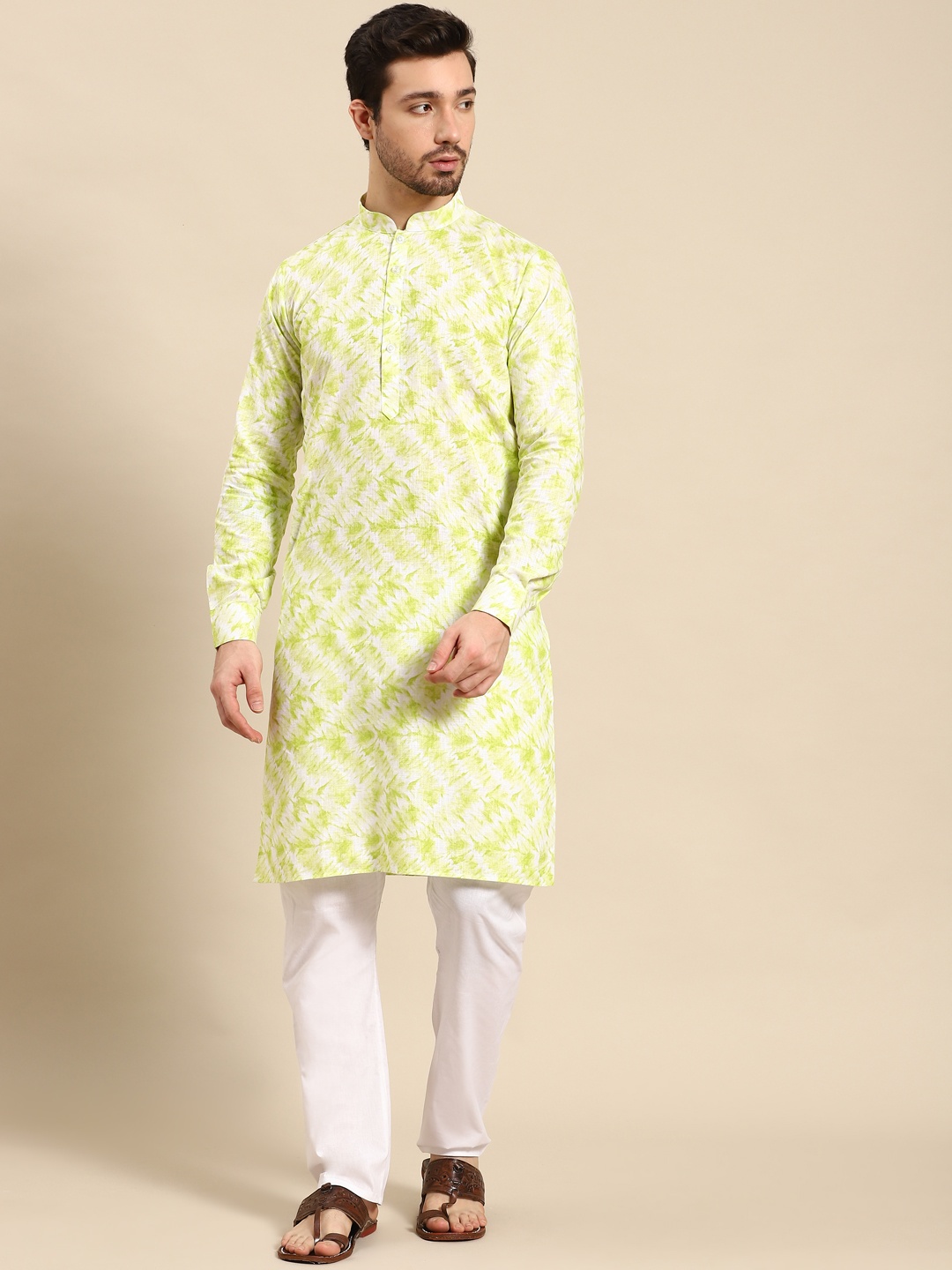 

RAJUBHAI HARGOVINDAS Men Green & White Tie and Dye Pure Cotton Kurta