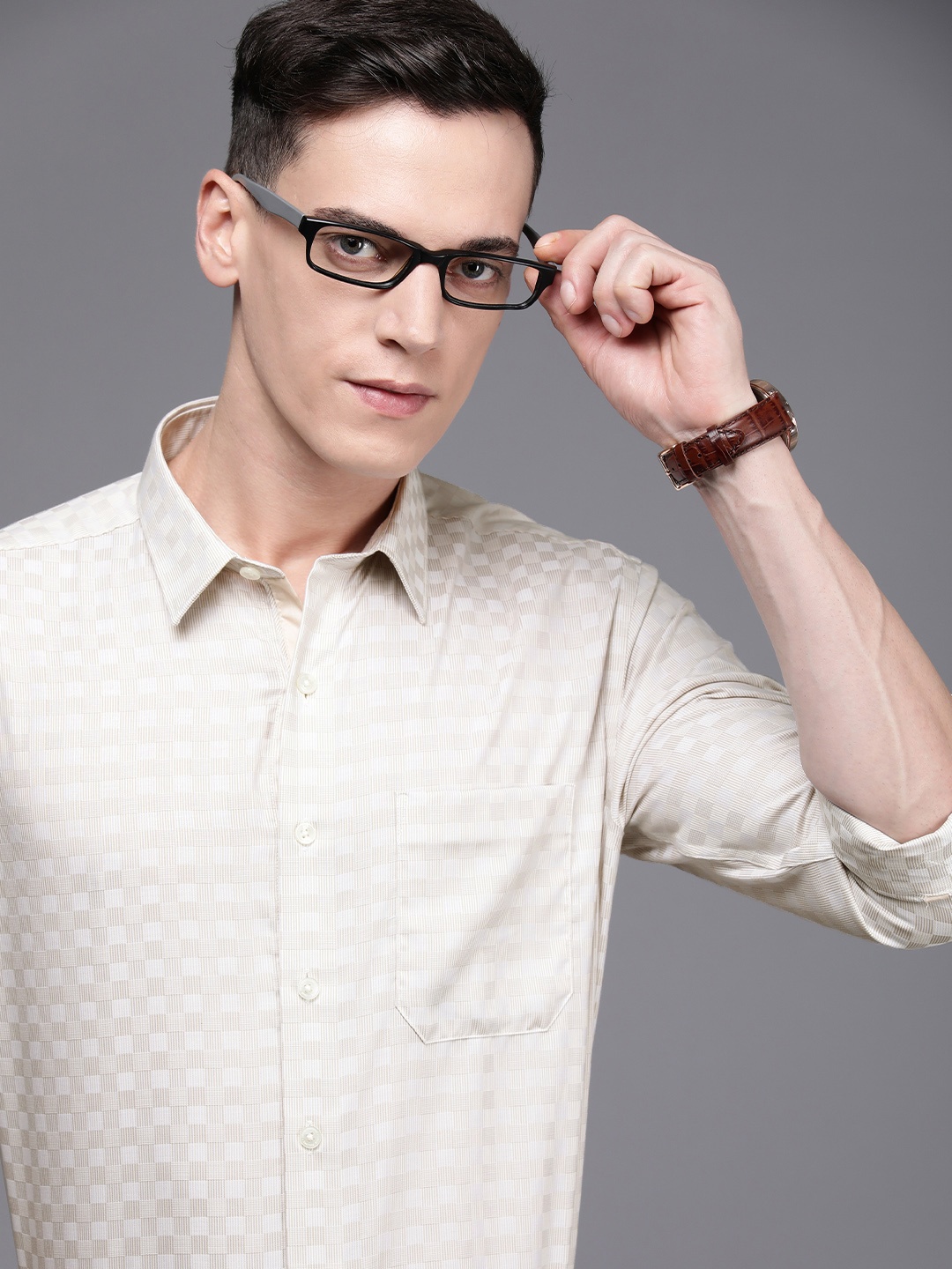 

Louis Philippe Men Beige Slim Fit Gingham Checked Woven Premium Cotton Formal Shirt