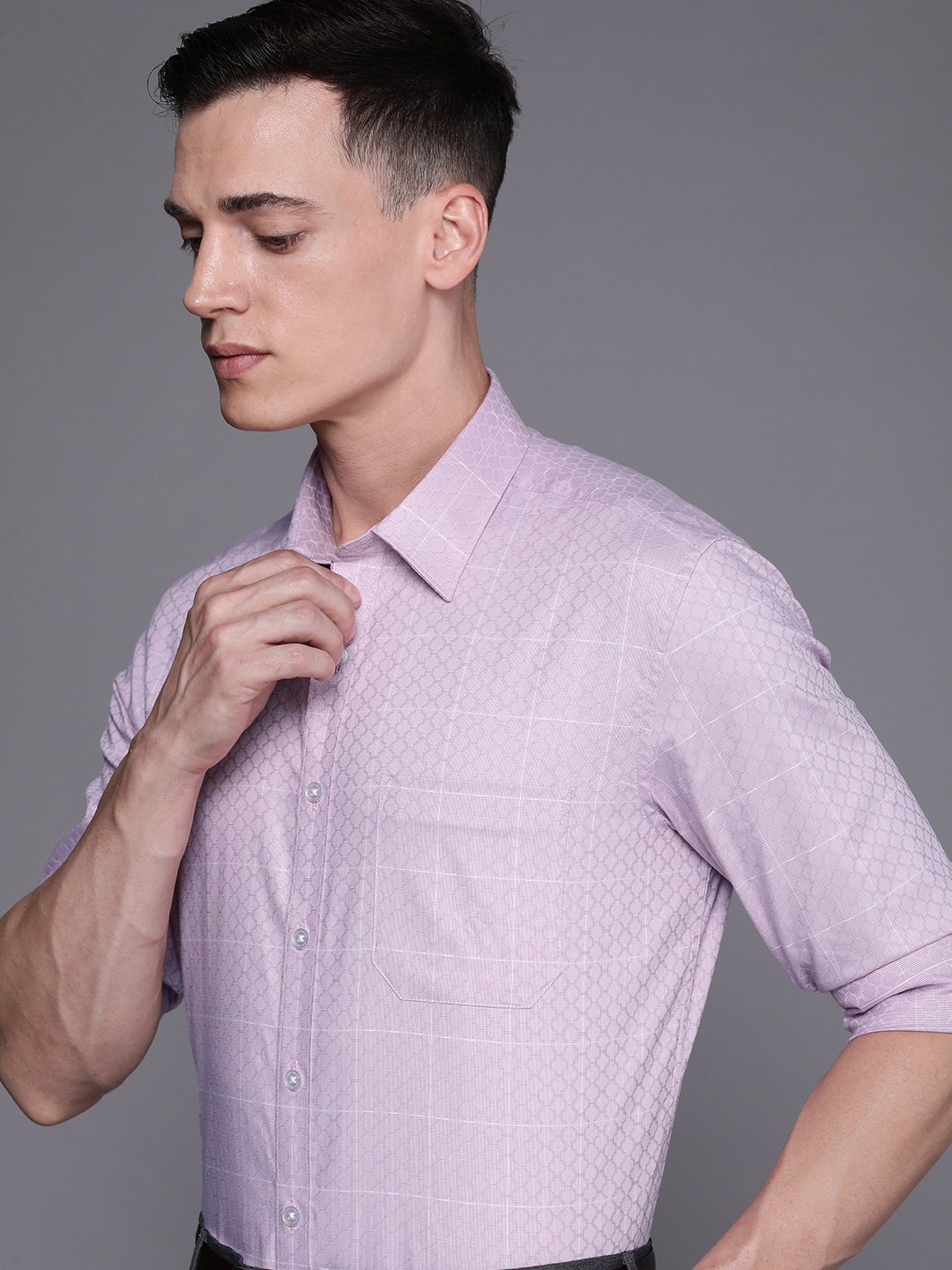 

Louis Philippe Men Mauve Pink Slim Fit Geometric Opaque Self Design Pure Cotton Shirt