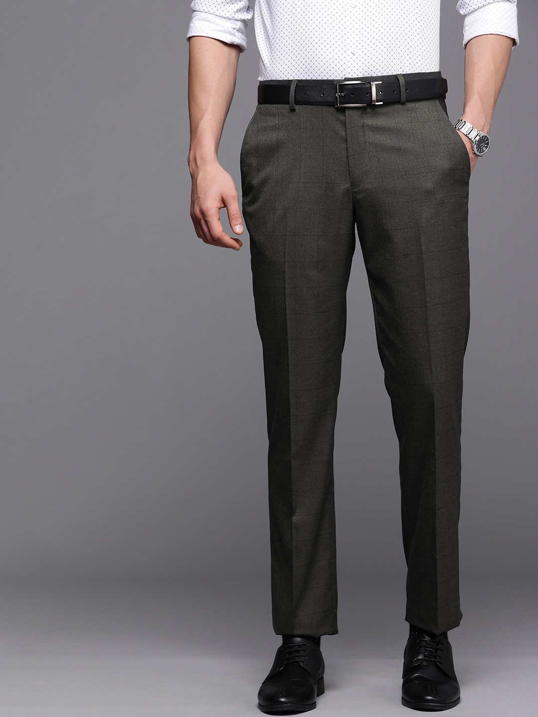 

Louis Philippe Men Charcoal Grey Checked Slim Mid-Rise Plain Flat-Front Formal Trousers