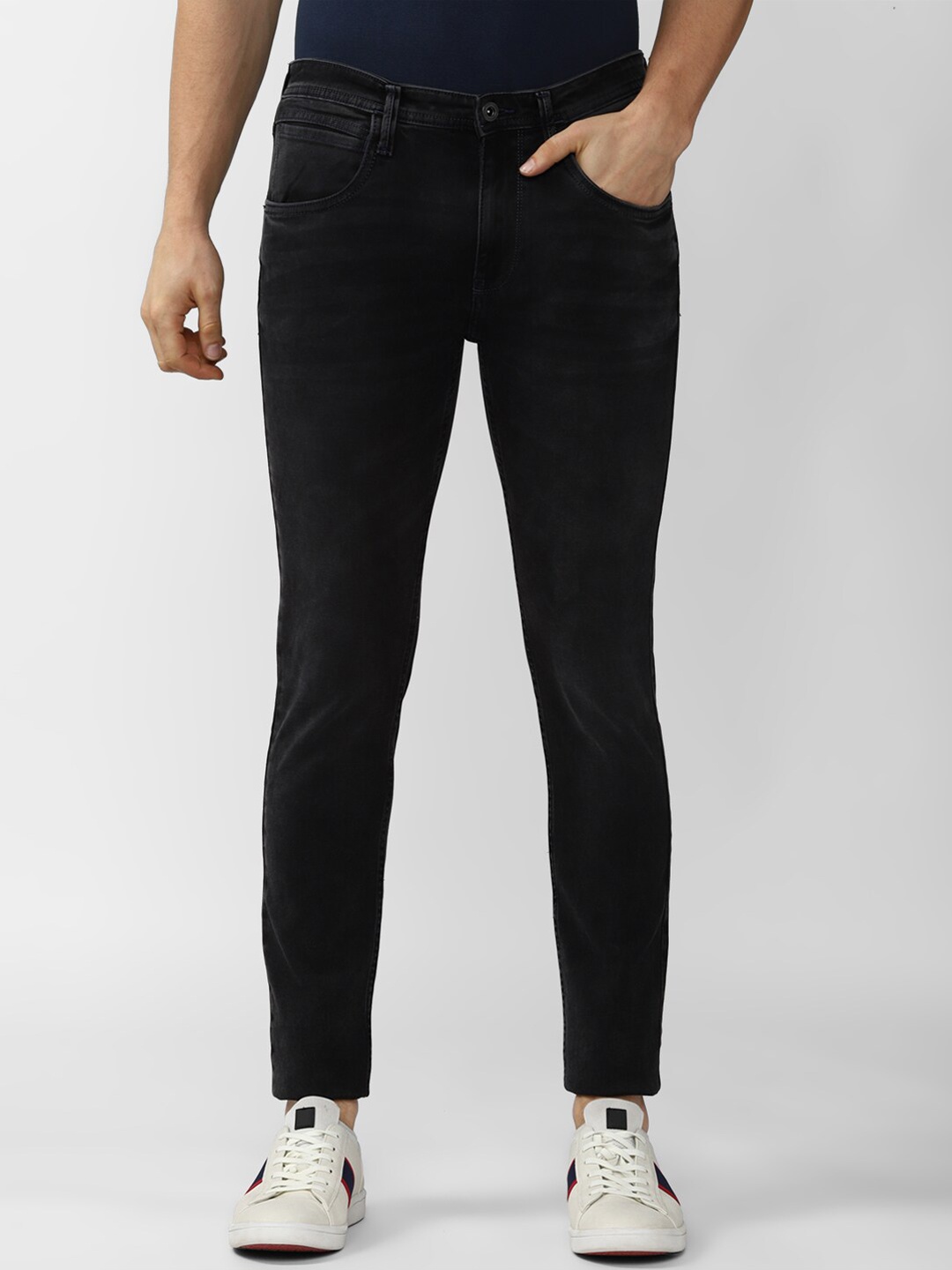 

VAN HEUSEN DENIM LABS Men Black Skinny Fit Jeans