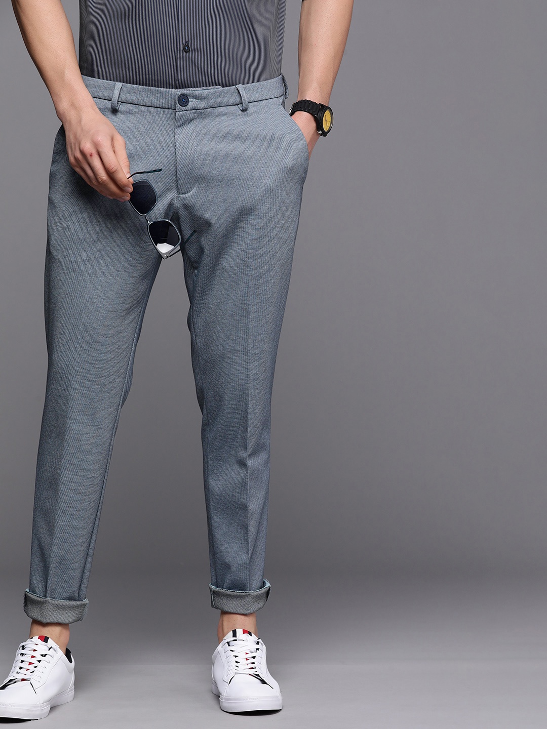 

Louis Philippe Ath Work Men Navy Blue Textured Tapered Fit Regular Trousers