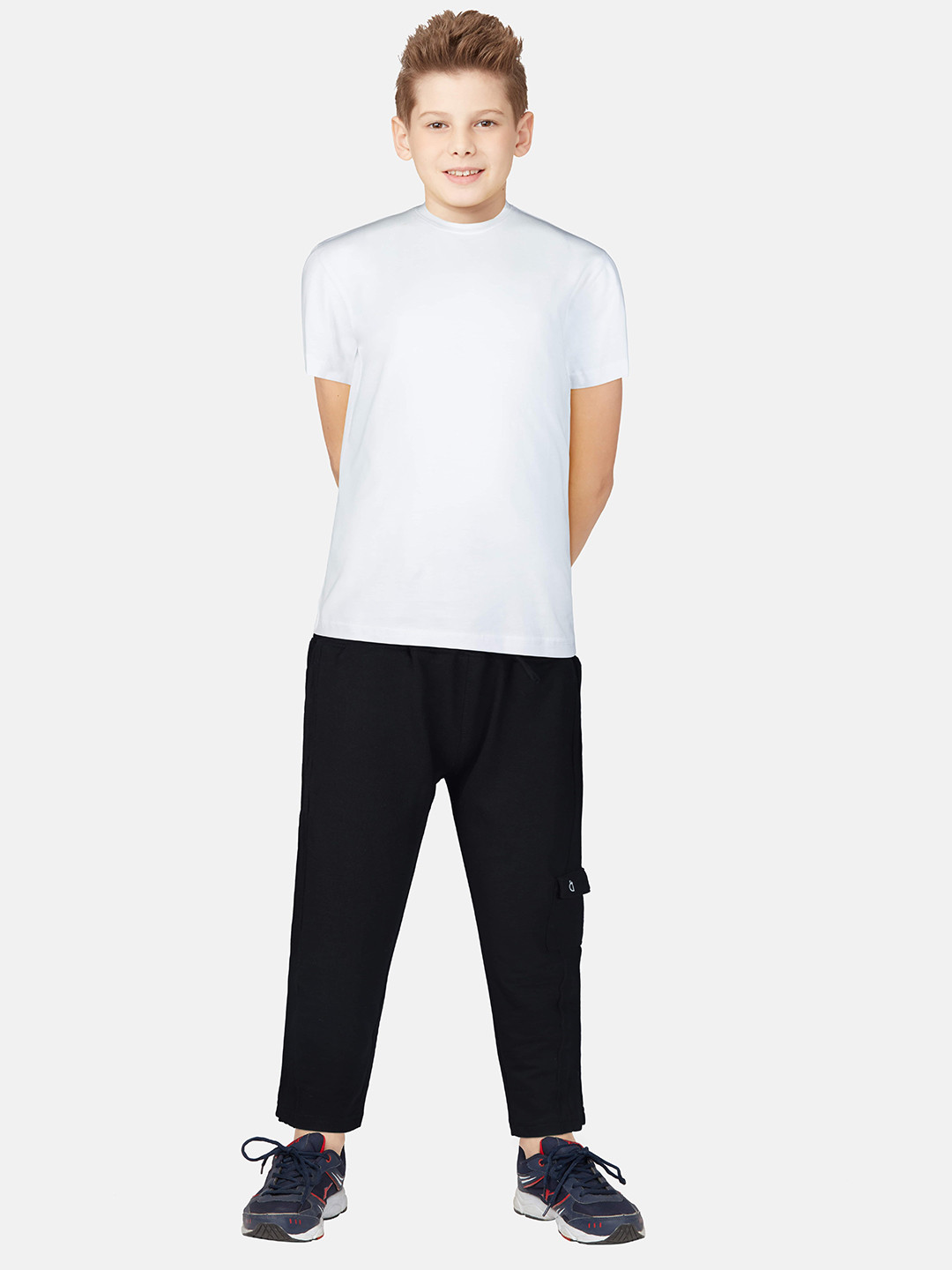

Gini and Jony Boys Black Solid Cotton Track Pants