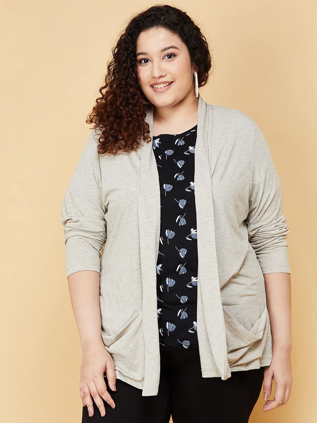 

max Women Cream-Coloured Shrug