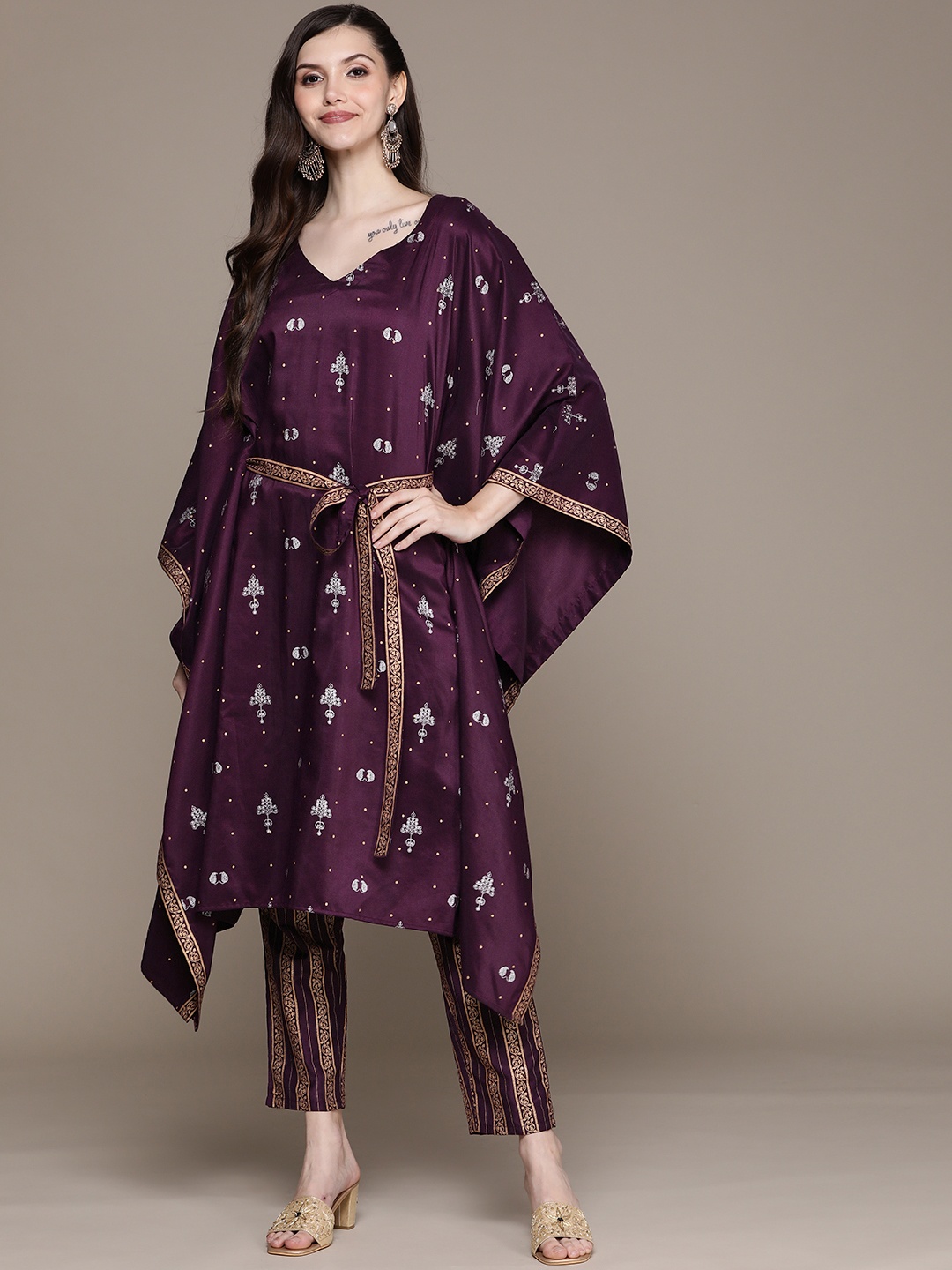 

ZIYAA Women Burgundy Ethnic Motifs Printed Kurta with Trousers
