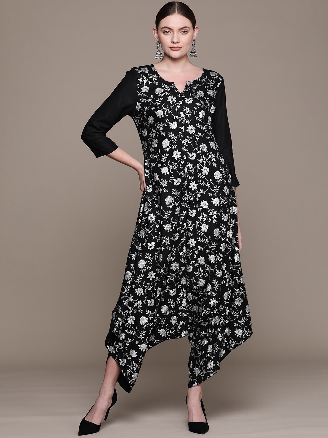 

ZIYAA Black & White Floral Printed Basic Jumpsuit