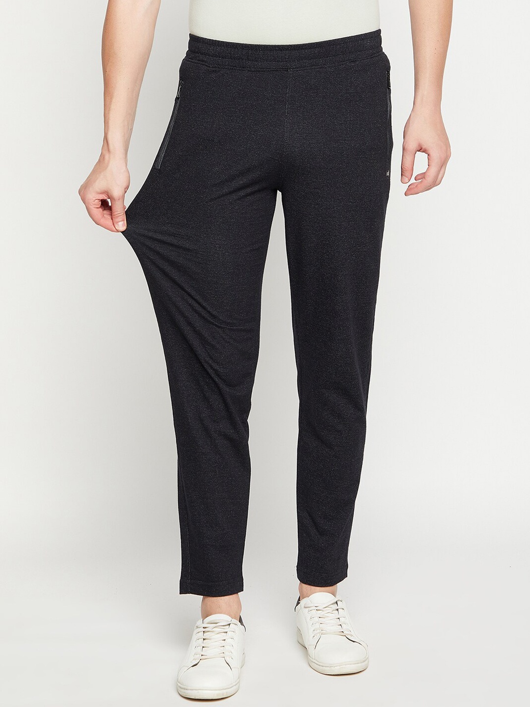 

Okane Men Black Solid Regular Fit Track Pant