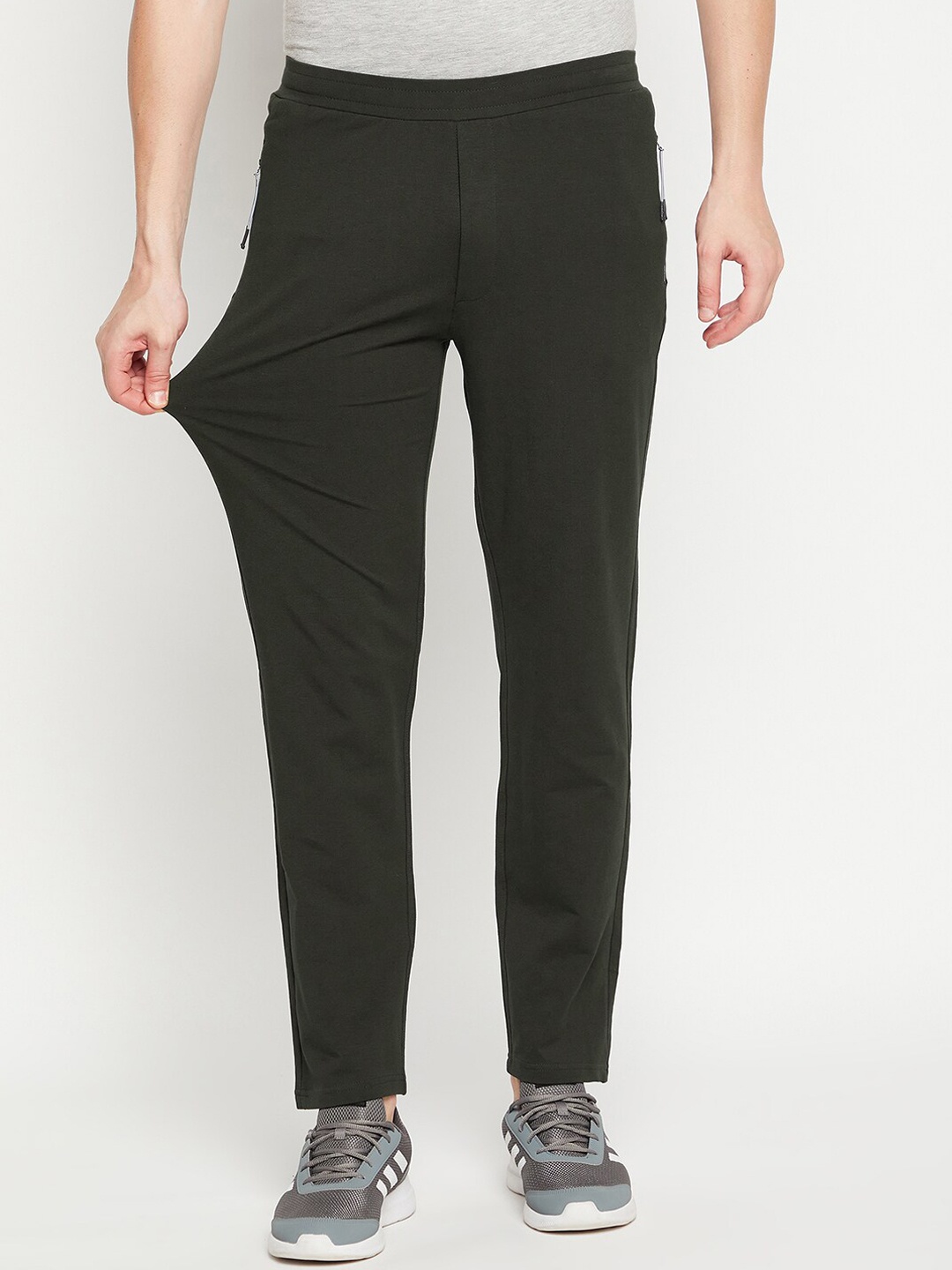 

Okane Men Green Solid Track Pants