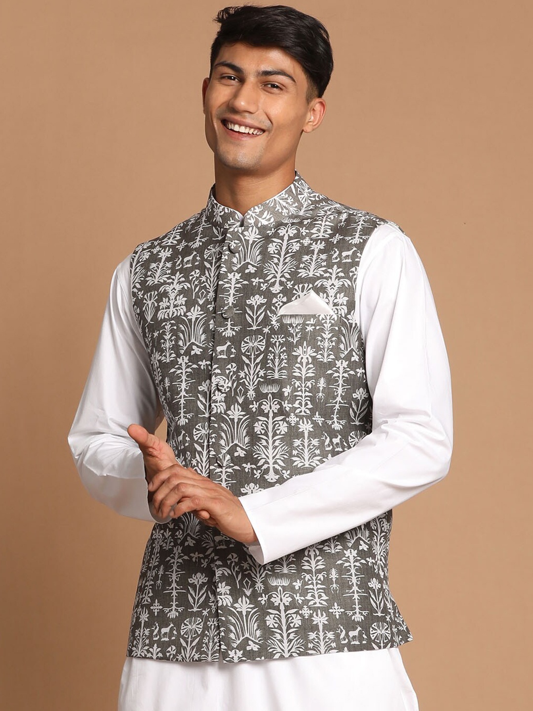 

VASTRAMAY Men Green Printed Woven Nehru Jackets