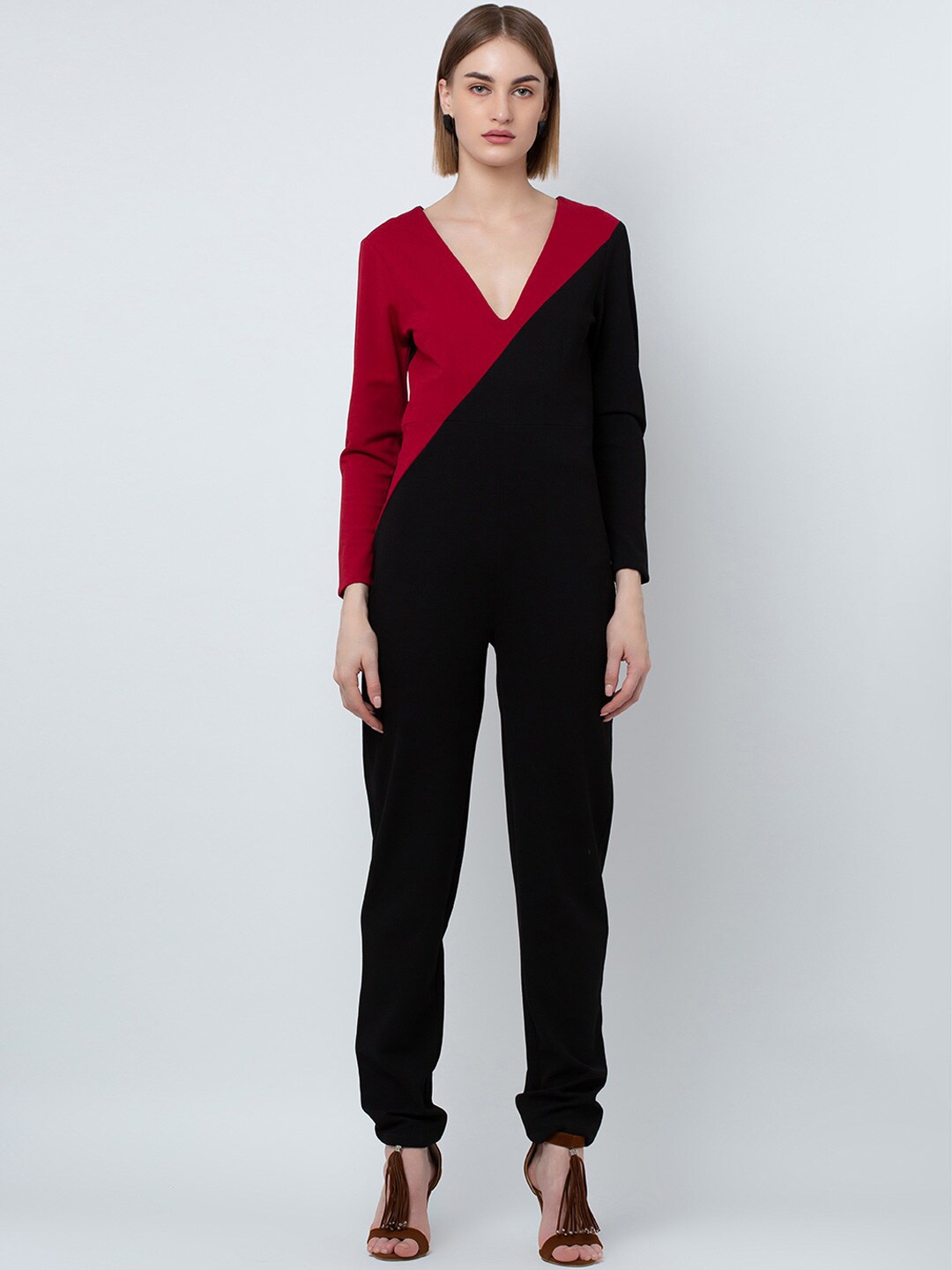 

DODO & MOA Black & Maroon Colourblocked Basic Jumpsuit