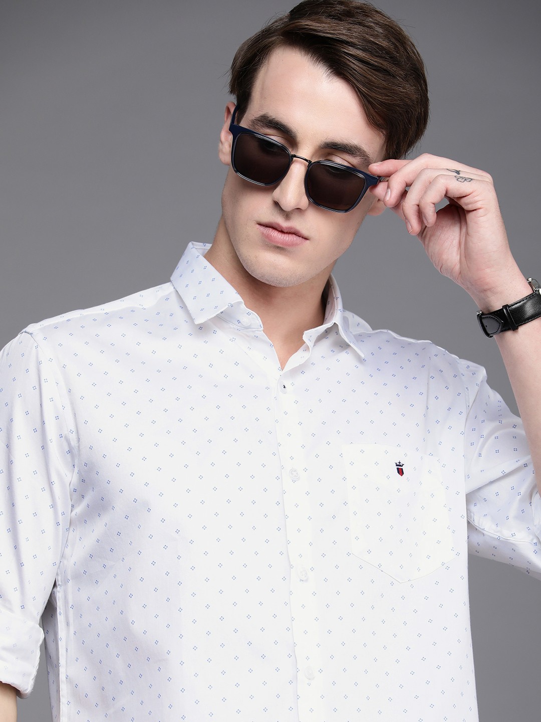 

Louis Philippe Sport Men White Slim Fit Pure Cotton Printed Casual Shirt