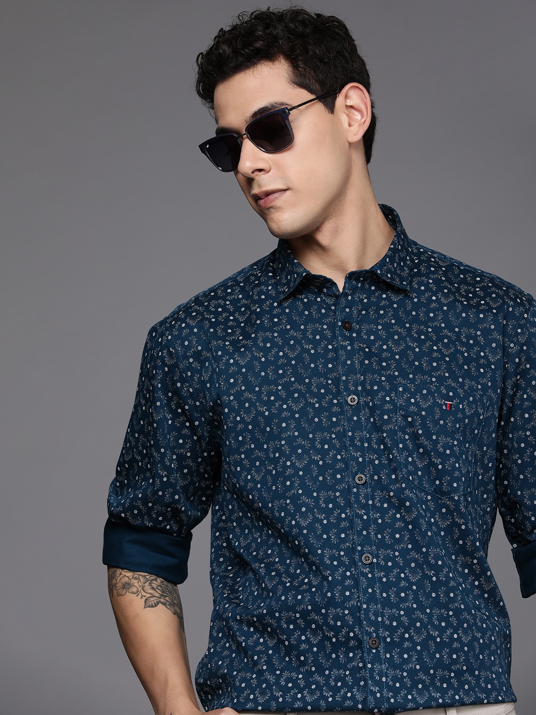 

Louis Philippe Sport Men Navy Blue Slim Fit Floral Printed Casual Shirt