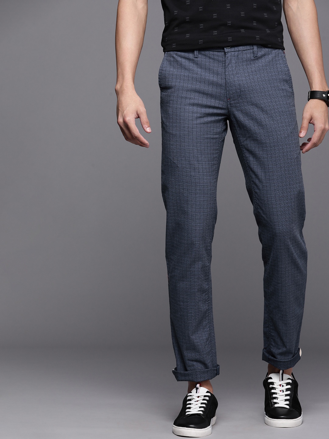 

Louis Philippe Sport Men Blue Checked Tapered Fit Chinos Trousers