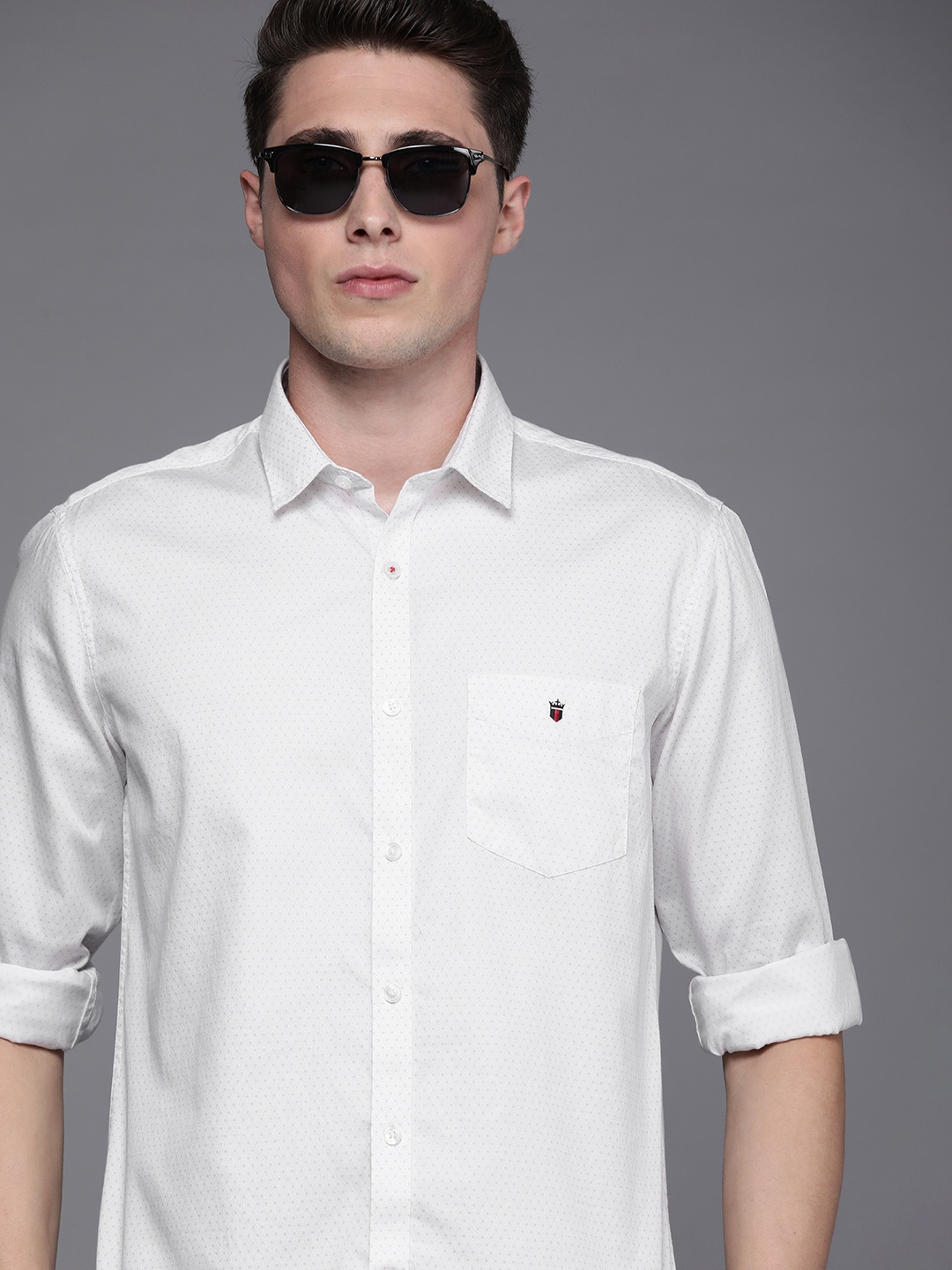 

Louis Philippe Sport Men White Slim Fit Geometric Printed Pure Cotton Casual Shirt