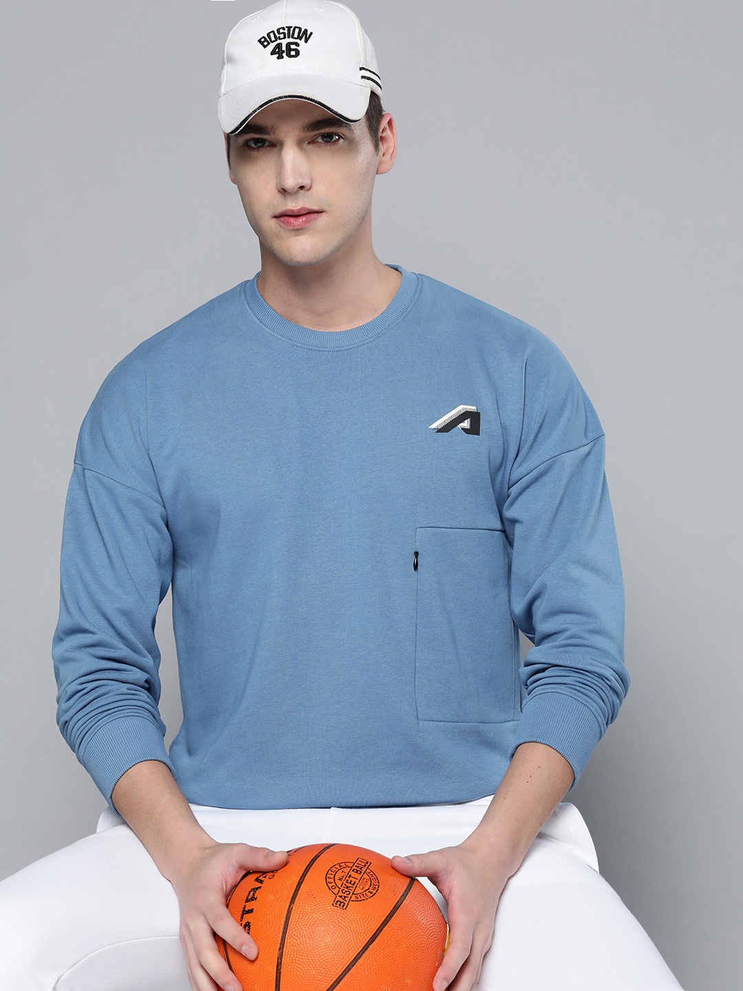 Alcis Men Blue Solid Sweatshirt