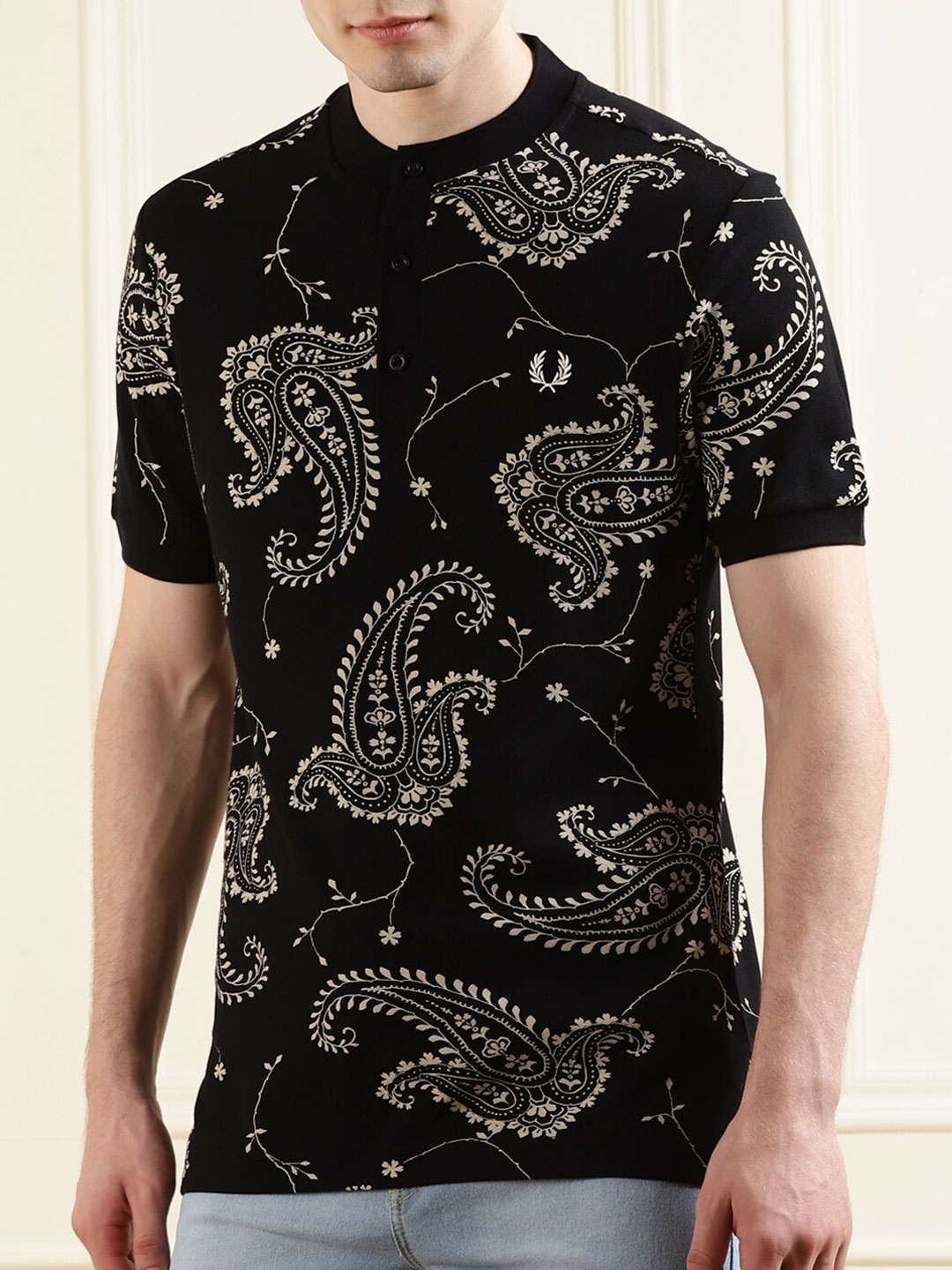 

Fred Perry Men Black Paisley Printed Pure Cotton Round Neck T-shirt