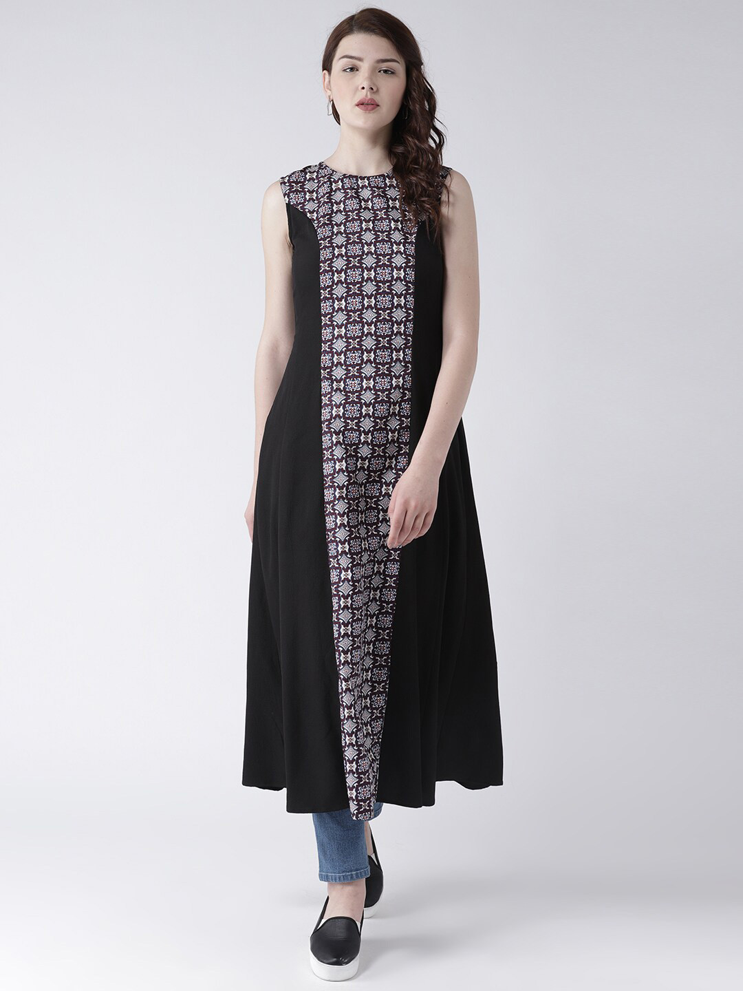 

DODO & MOA Black Crepe Maxi Dress