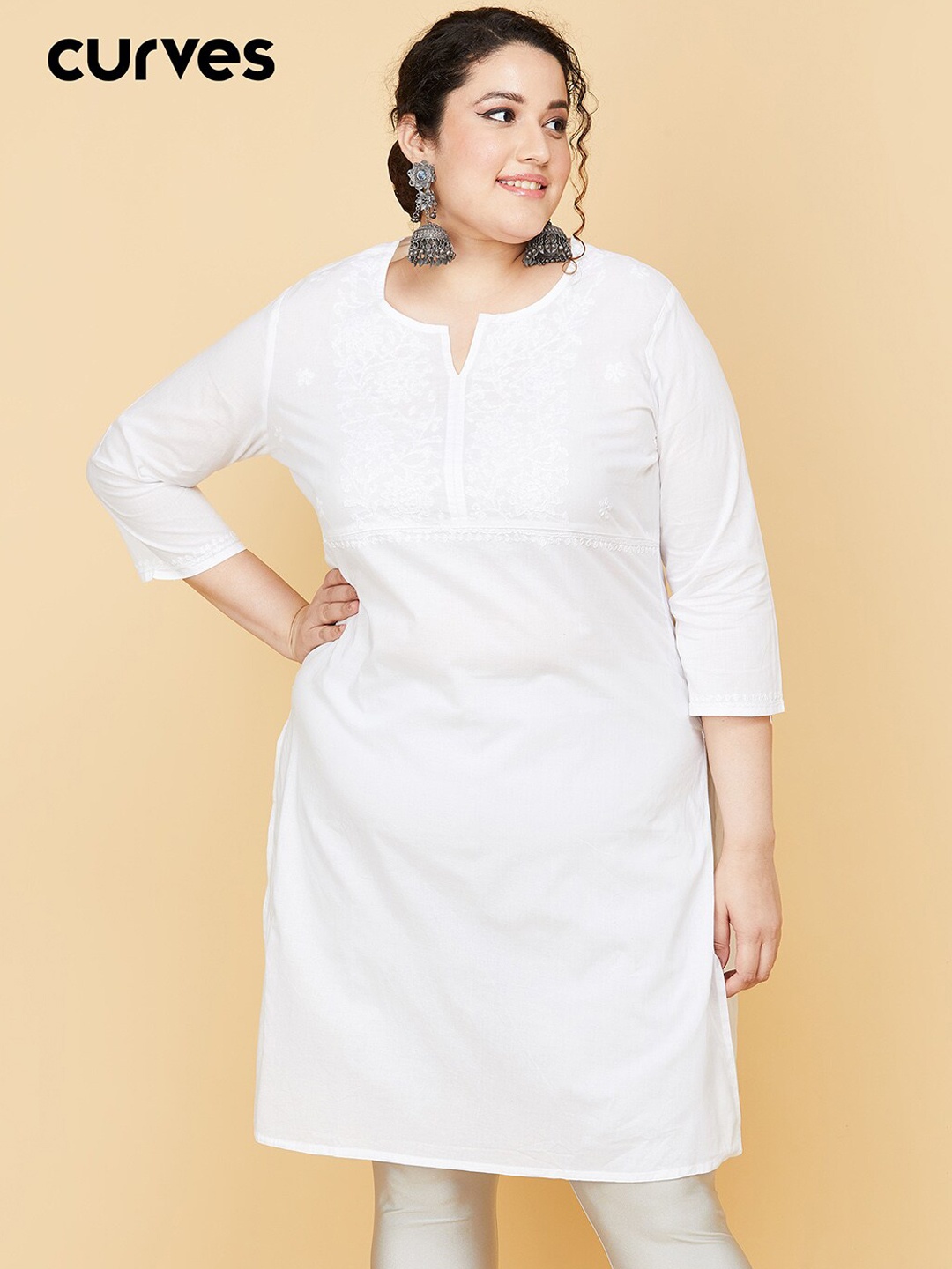 

max Women White Solid Thread Work Straight Kurta