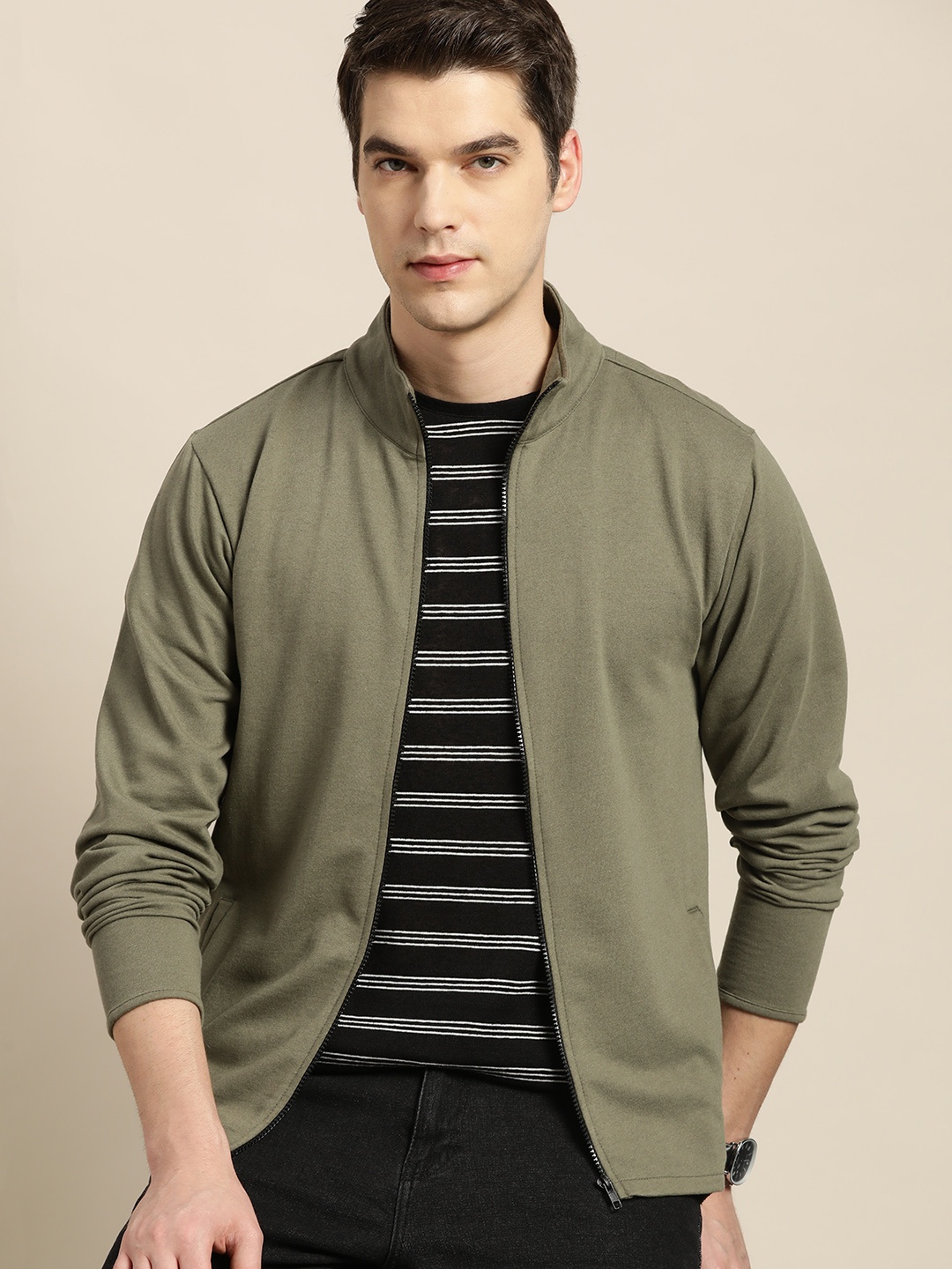 

INVICTUS Men Olive Green Pure Cotton Solid Sweatshirt