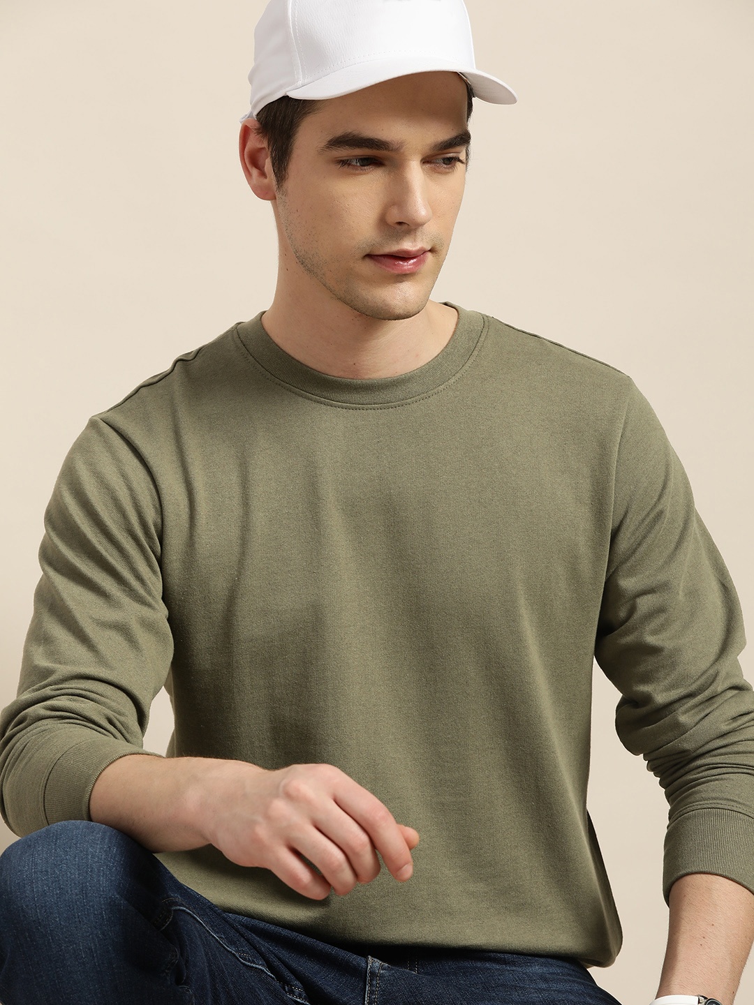 

INVICTUS Men Olive Green Pure Cotton Solid Sweatshirt