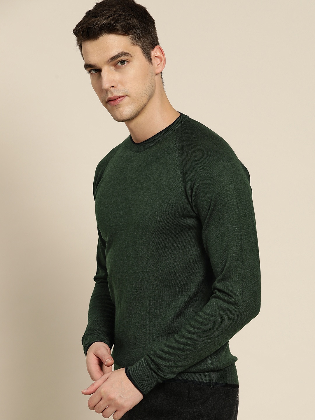

INVICTUS Men Green Solid Pullover