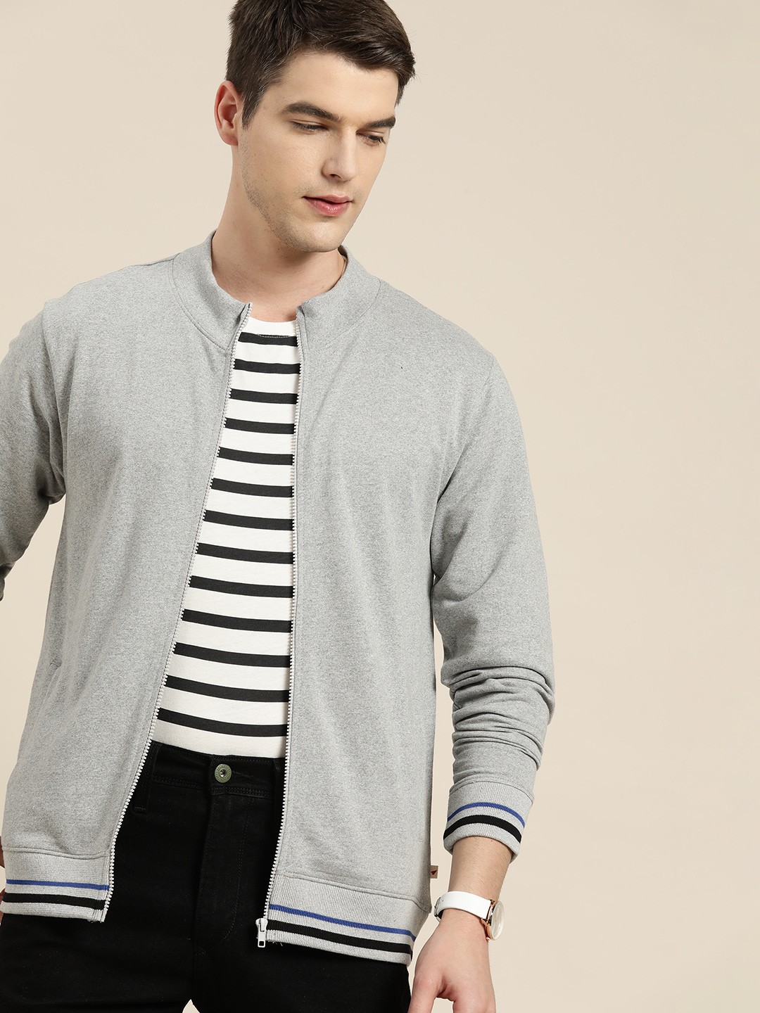 

INVICTUS Men Grey Melange Pure Cotton Hooded Sweatshirt