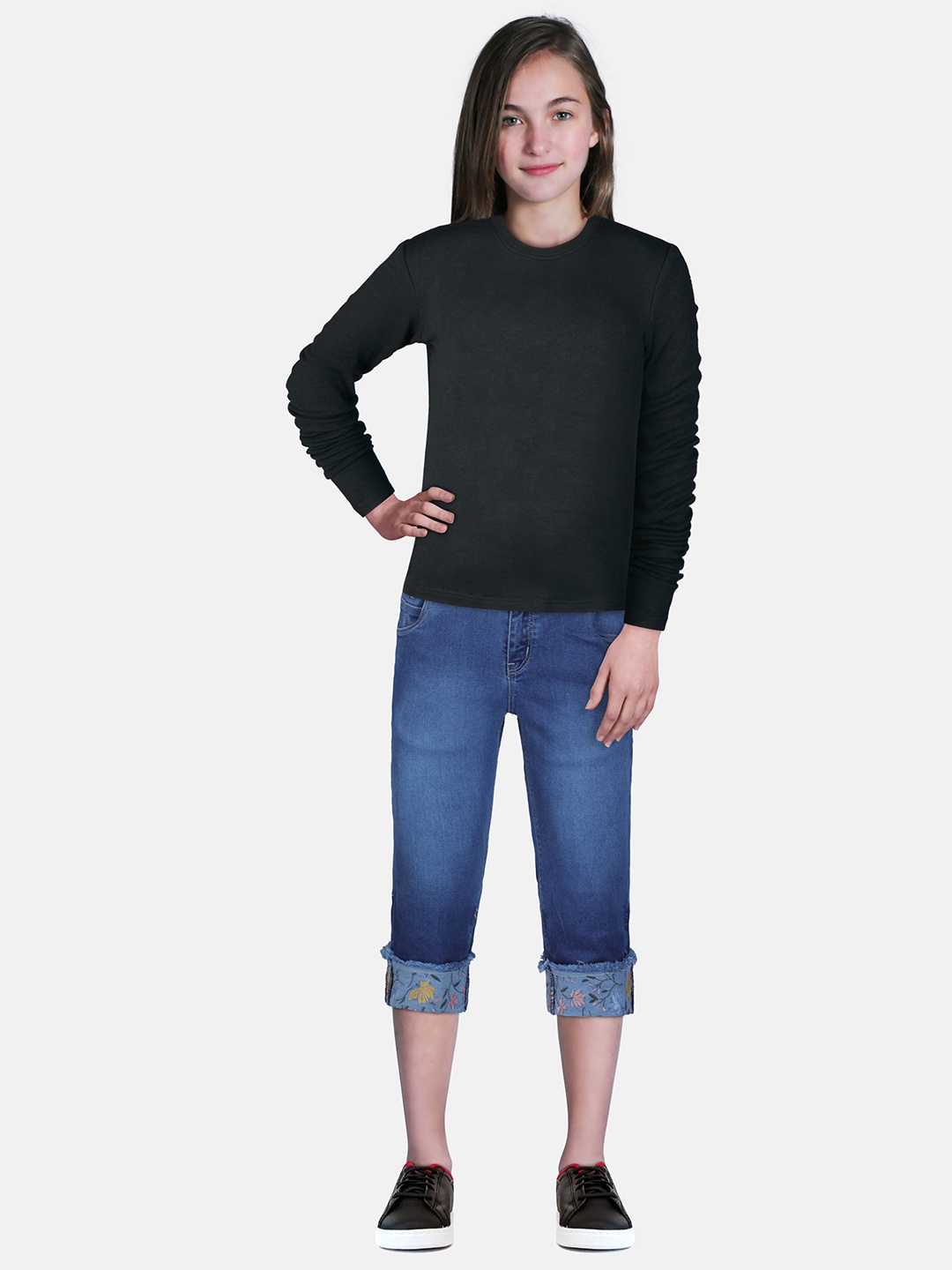

Gini and Jony Girls Blue Stretchable Embroidered Floral Printed Jeans