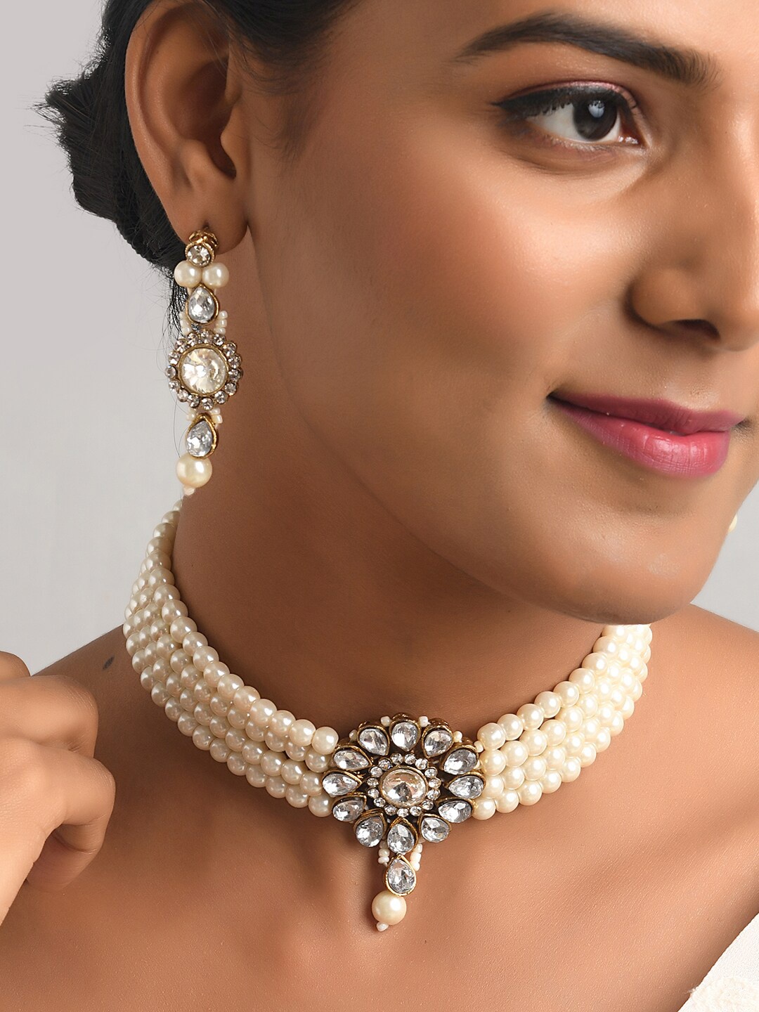 

Fida Oxidised Silver-Plated Pearl Beaded Jewellery Set