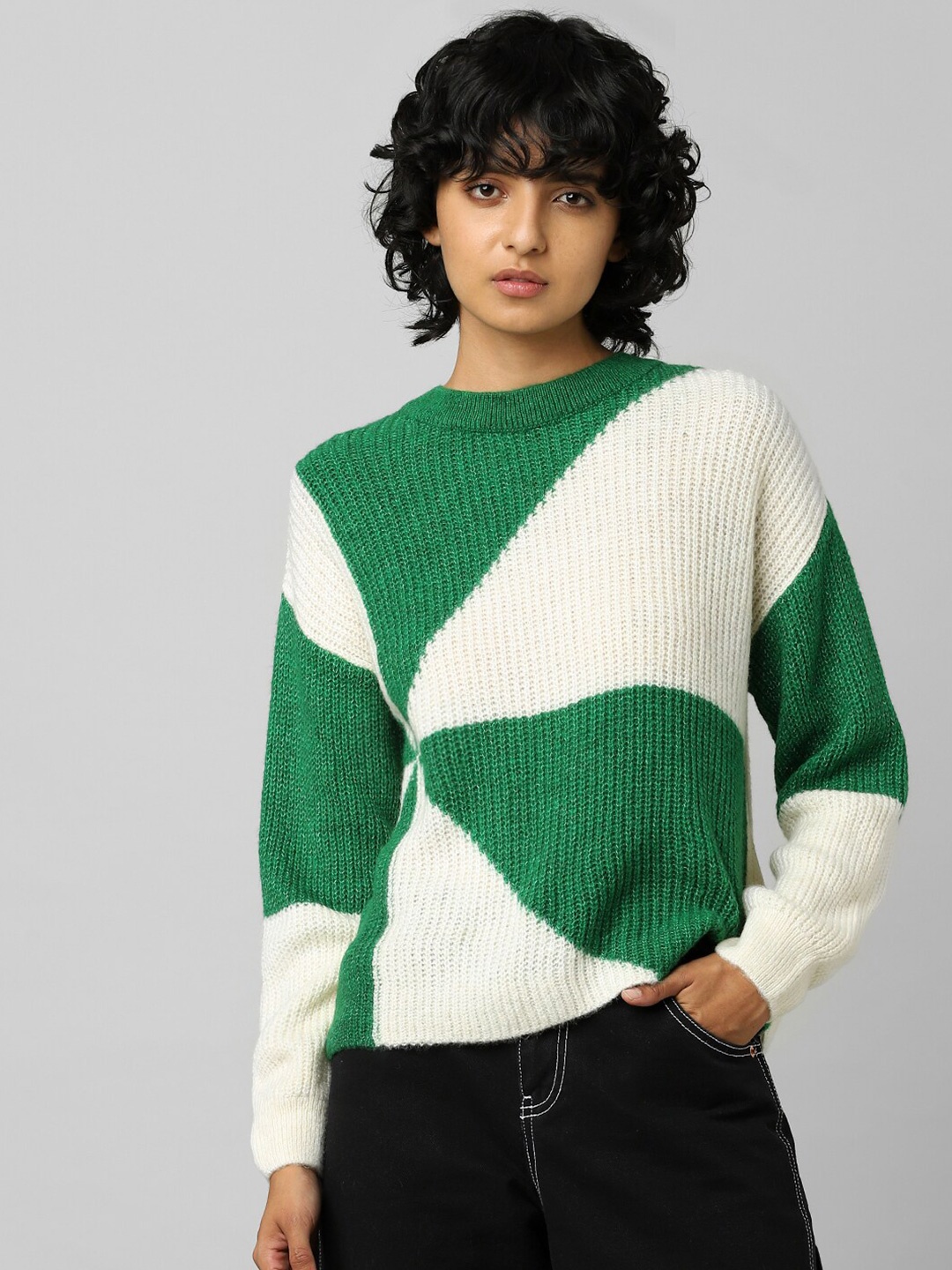 

ONLY Women Off White & Green Colourblocked Pullover