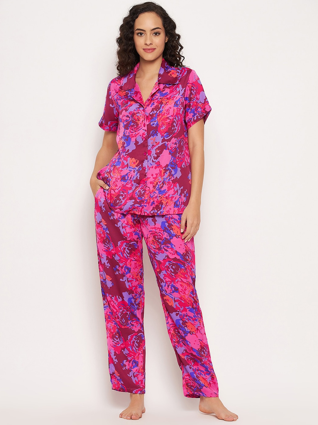 

Clovia Women Magenta & Purple Printed Night Suit