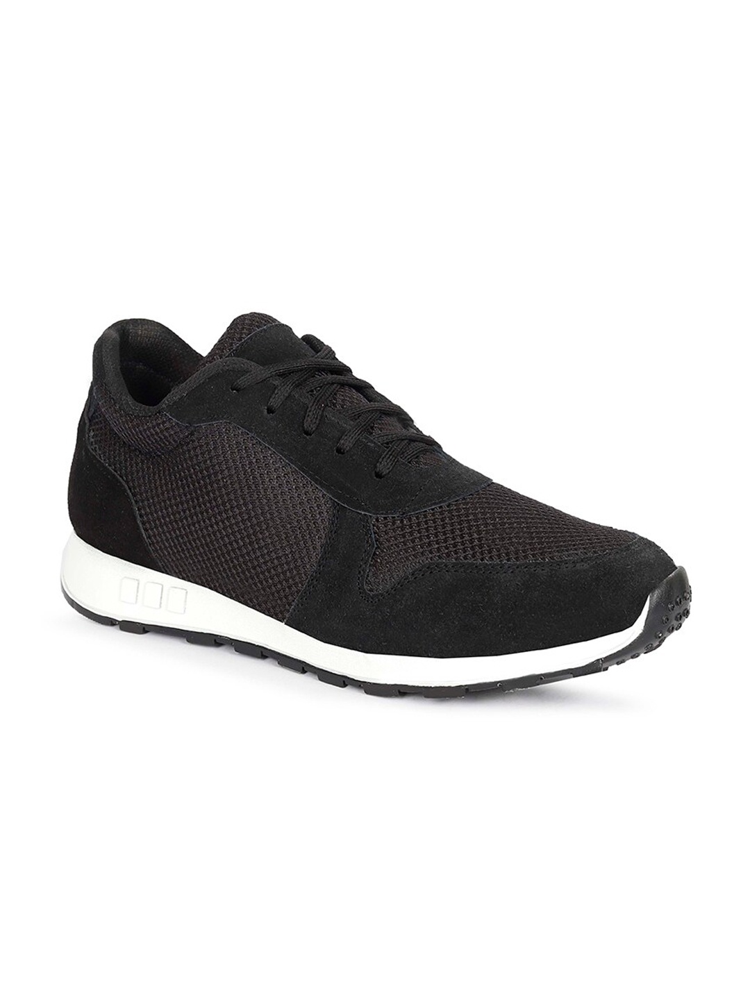 

FOUR STAR TRUCK SALES Men Black Woven Design Sneakers