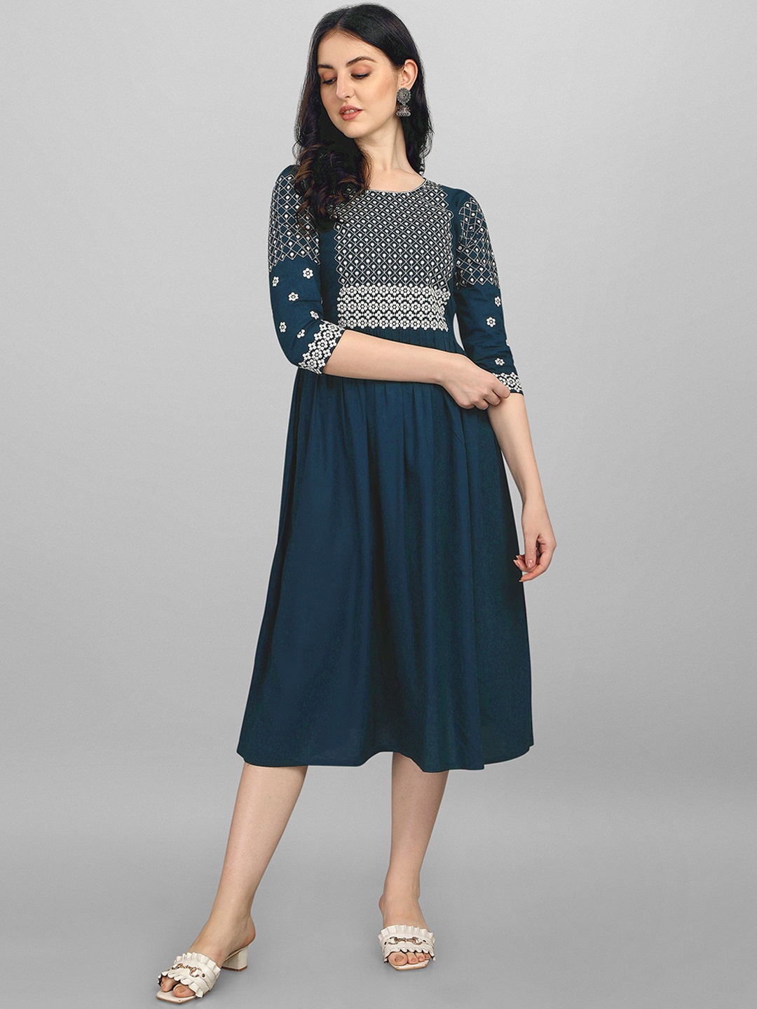 

FabFairy Women Blue Floral Embroidered Anarkali Kurta