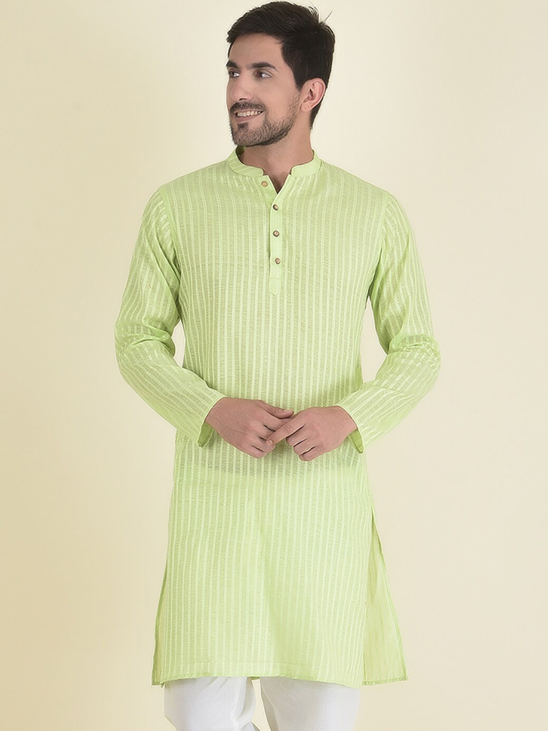 

DEYANN Men Green Thread Work Jacquard Kurta