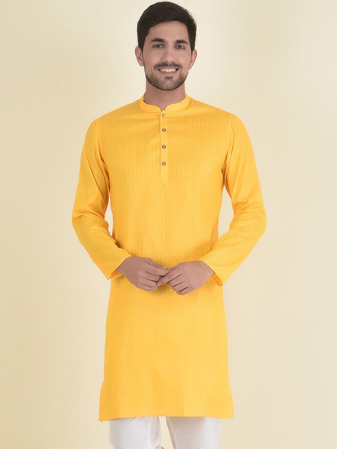 

DEYANN Men Yellow Kurti with Pyjamas