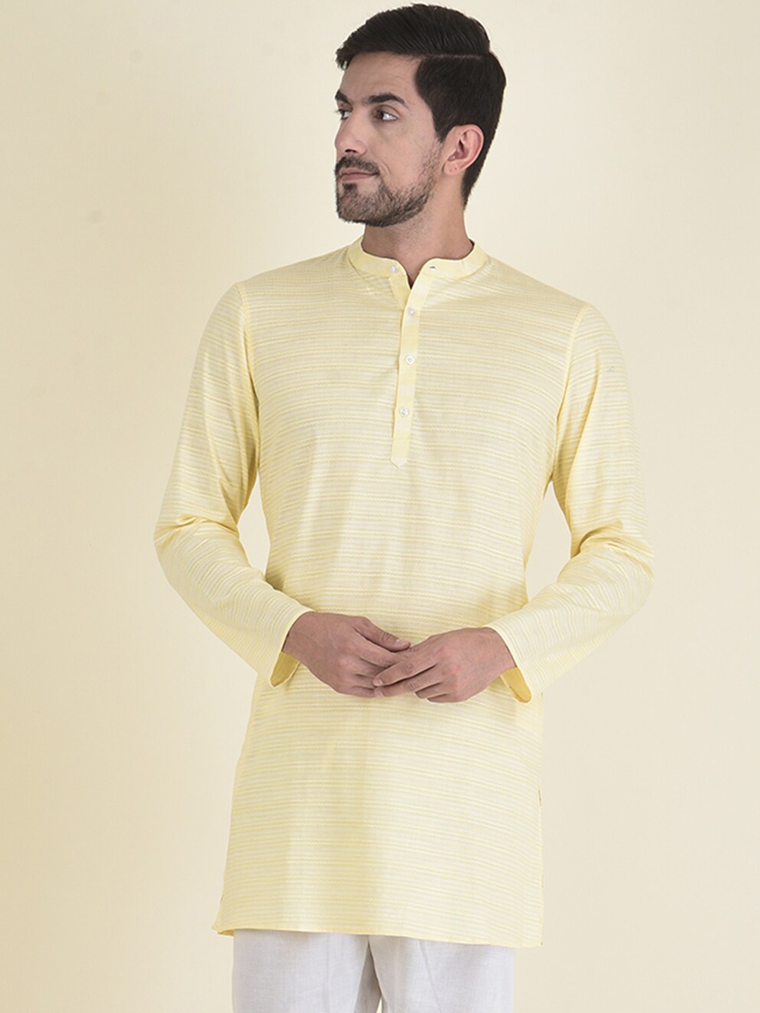 

DEYANN Men Yellow Striped Kurta with Pyjamas